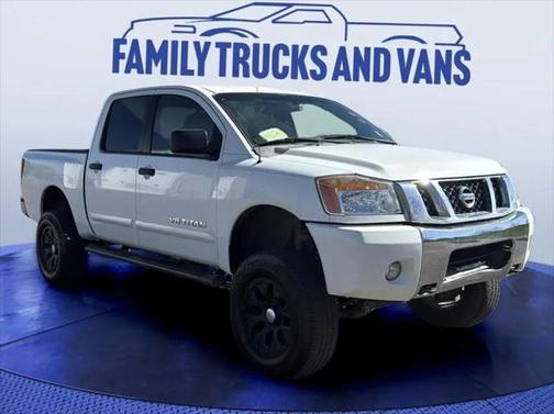2014 Nissan Titan SV