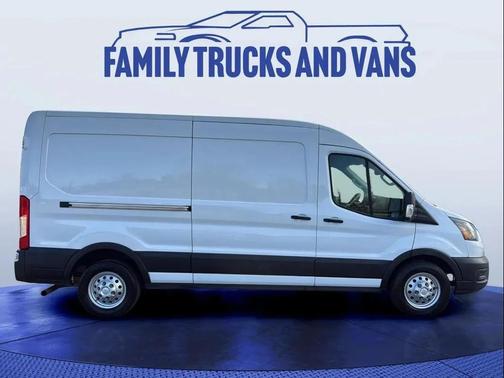 2022 Ford Transit-250 Base