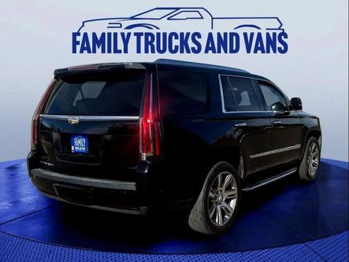 2018 Cadillac Escalade Luxury