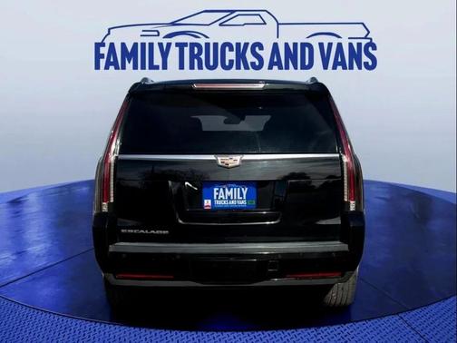 2018 Cadillac Escalade Luxury