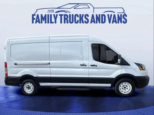 Oxford White 2019 Ford Transit-150 Base