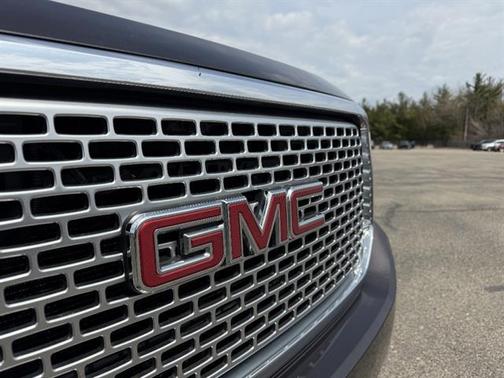Iridium Metallic 2016 GMC Yukon Denali