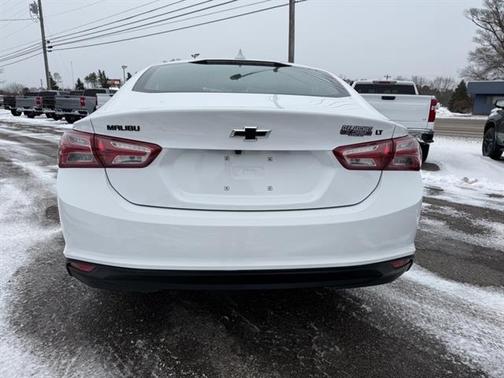 2022 Chevrolet Malibu FWD LT