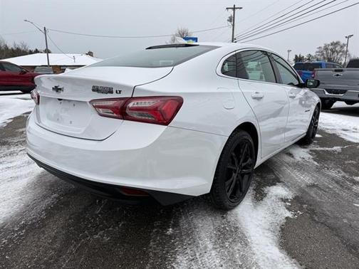 2022 Chevrolet Malibu FWD LT