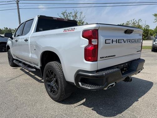 2022 Chevrolet Silverado 1500 Custom Trail Boss