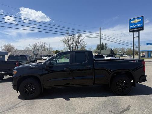 2023 Chevrolet Silverado 1500 Custom