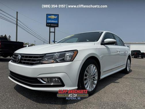 2016 Volkswagen Passat 1.8T SE w/Technology