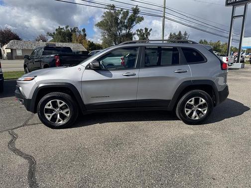 Billet Silver Metallic Clearcoat 2016 Jeep Cherokee Trailhawk