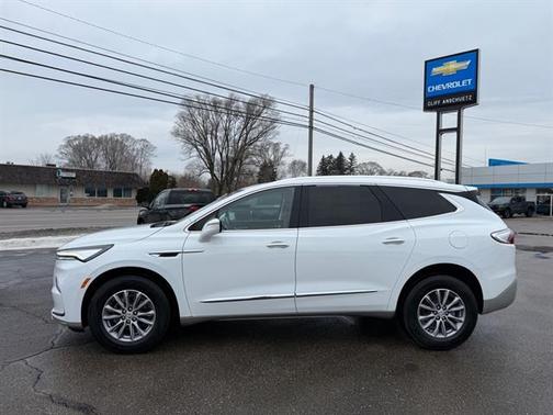 2023 Buick Enclave Essence AWD
