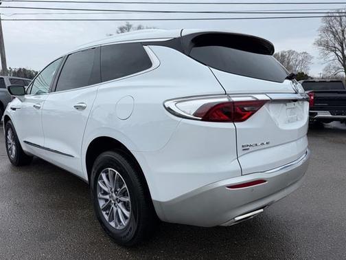 2023 Buick Enclave Essence AWD
