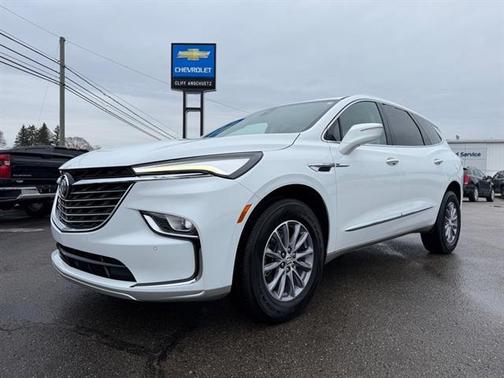 2023 Buick Enclave Essence AWD