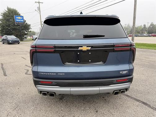 Lakeshore Blue Metallic 2026 Chevrolet Traverse LT