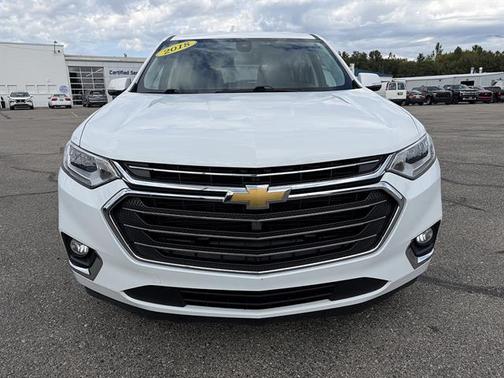 Summit White 2018 Chevrolet Traverse Premier