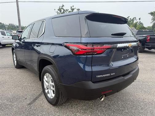 2023 Chevrolet Traverse LS