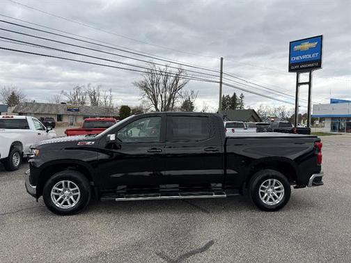 Black 2021 Chevrolet Silverado 1500 LT