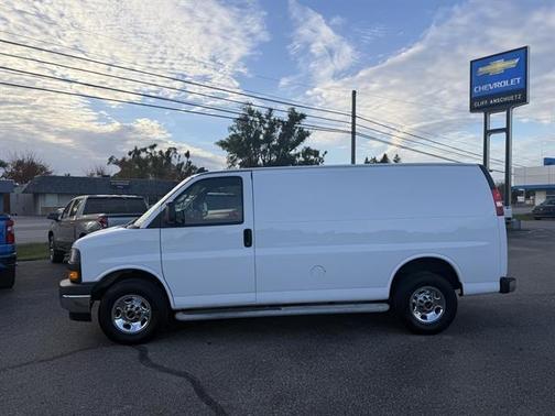 2023 GMC Savana 2500 Work Van