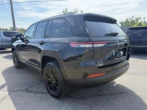 2024 Jeep Grand Cherokee Altitude