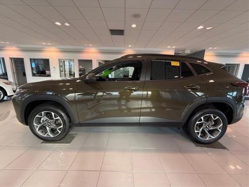 Harvest Bronze Metallic 2024 Chevrolet Trax LT
