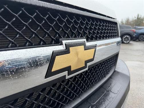 2024 Chevrolet Express 2500 Work Van