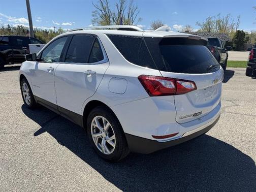 Iridescent Pearl Tricoat 2018 Chevrolet Equinox Premier