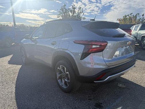 Sterling Gray Metallic 2026 Chevrolet Trax LT