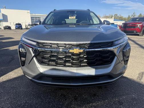 Sterling Gray Metallic 2026 Chevrolet Trax LT