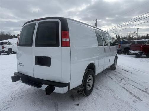 2024 Chevrolet Express 2500 RWD 2500 Regular Wheelbase WT
