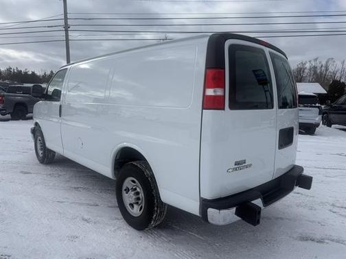 2024 Chevrolet Express 2500 RWD 2500 Regular Wheelbase WT