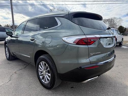 2022 Buick Enclave AWD Essence