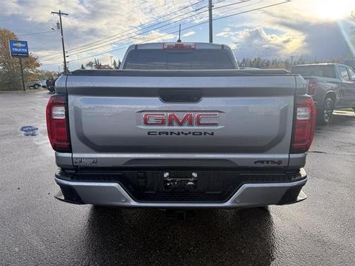 2024 GMC Canyon AT4
