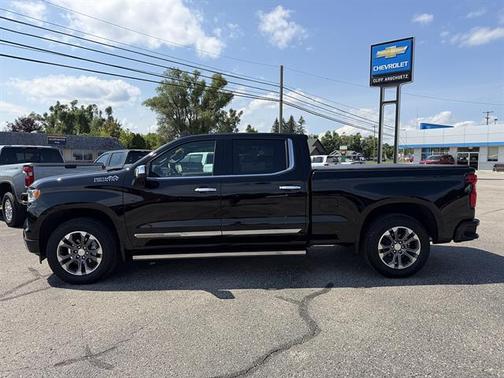Black 2022 Chevrolet Silverado 1500 High Country