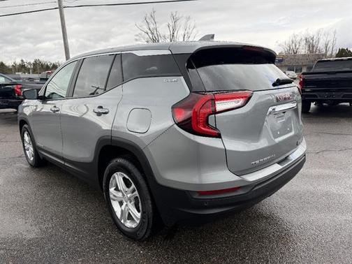 Sterling Metallic 2023 GMC Terrain SLE