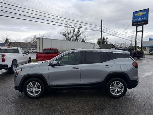 Sterling Metallic 2023 GMC Terrain SLE