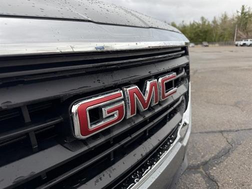 Sterling Metallic 2023 GMC Terrain SLE