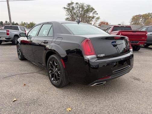 2022 Chrysler 300 Touring