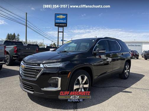 Mosaic Black Metallic 2023 Chevrolet Traverse LT Leather