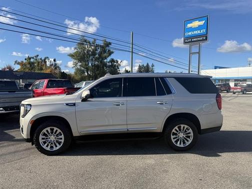 2021 GMC Yukon SLT