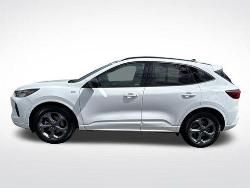 OXFORD WHITE 2023 Ford Escape ST-Line
