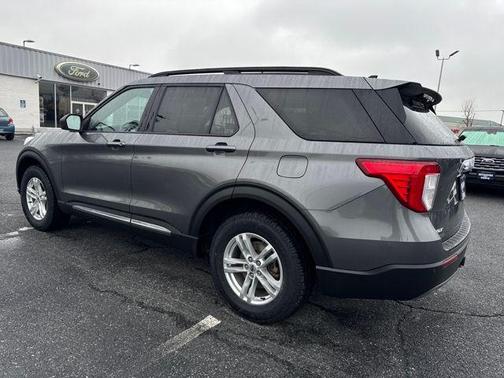 CARBONIZED GRAY METALLIC 2022 Ford Explorer XLT
