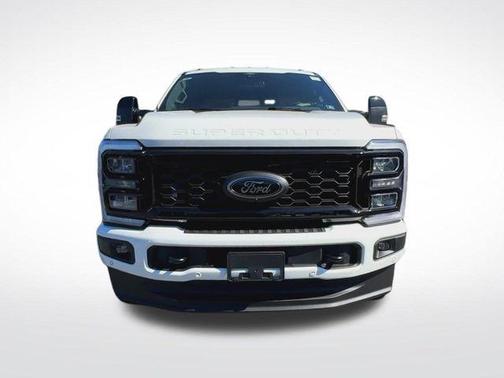 Star White Metallic Tri-Coat 2026 Ford F-250 Lariat