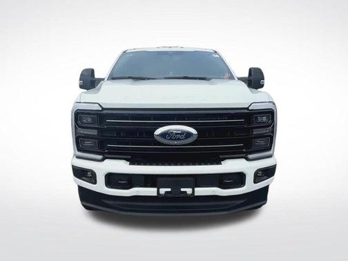 Star White Metallic Tri-Coat 2026 Ford F-250 Platinum