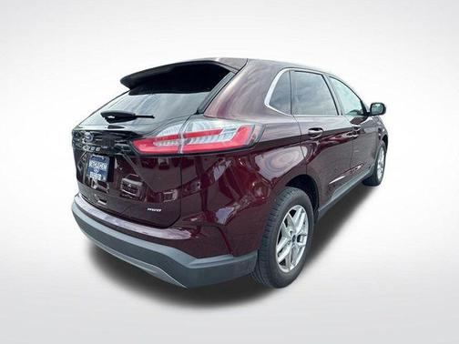 Burgundy Velvet Metallic Tinted Clearcoat 2022 Ford Edge SEL