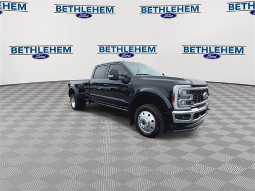 2025 Ford F-450 Lariat