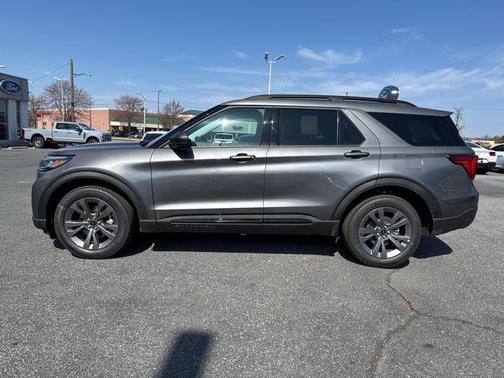 CARBONIZED GRAY METALLIC 2026 Ford Explorer Active