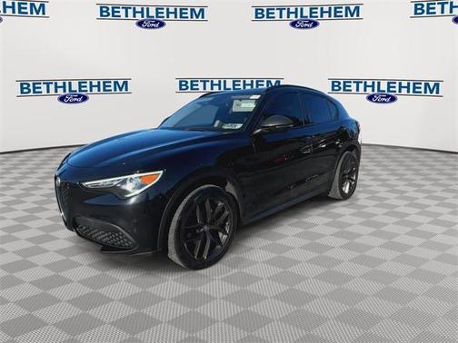 2019 Alfa Romeo Stelvio Base