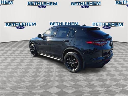2019 Alfa Romeo Stelvio Base