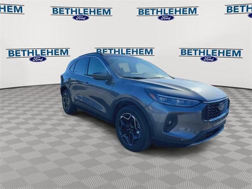 2026 Ford Escape Platinum