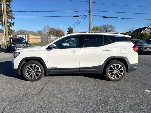 Summit White 2020 GMC Terrain SLT