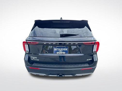 AGATE BLACK METALLIC 2026 Ford Explorer Active