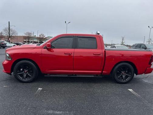 Flame Red Clearcoat 2018 RAM 1500 Night Crew Cab 4x4 5'7' Box